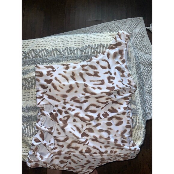 Other Other - Medium Side Knot Cut Out Single Strap One Piece Cheetah Print Swim Suit